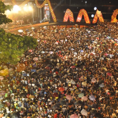 Abertura Carnaval do Recife, com Naná e 500 batuqueiros arrasta milhares - 2012 - Foto: Recifeweb/Flickr